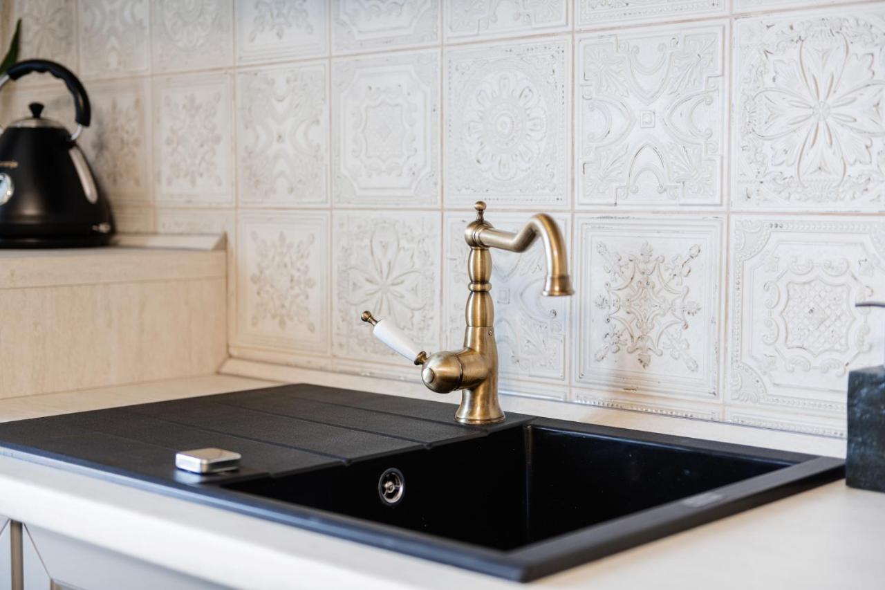 Lux Apartment On Duhnovicha Street .Free Parking. Użhorod Zewnętrze zdjęcie